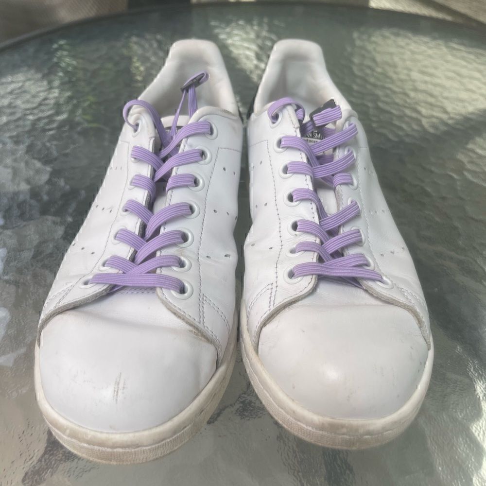 Adidas Stan smith unisex shoes size 7, great shape fun laces white and black.